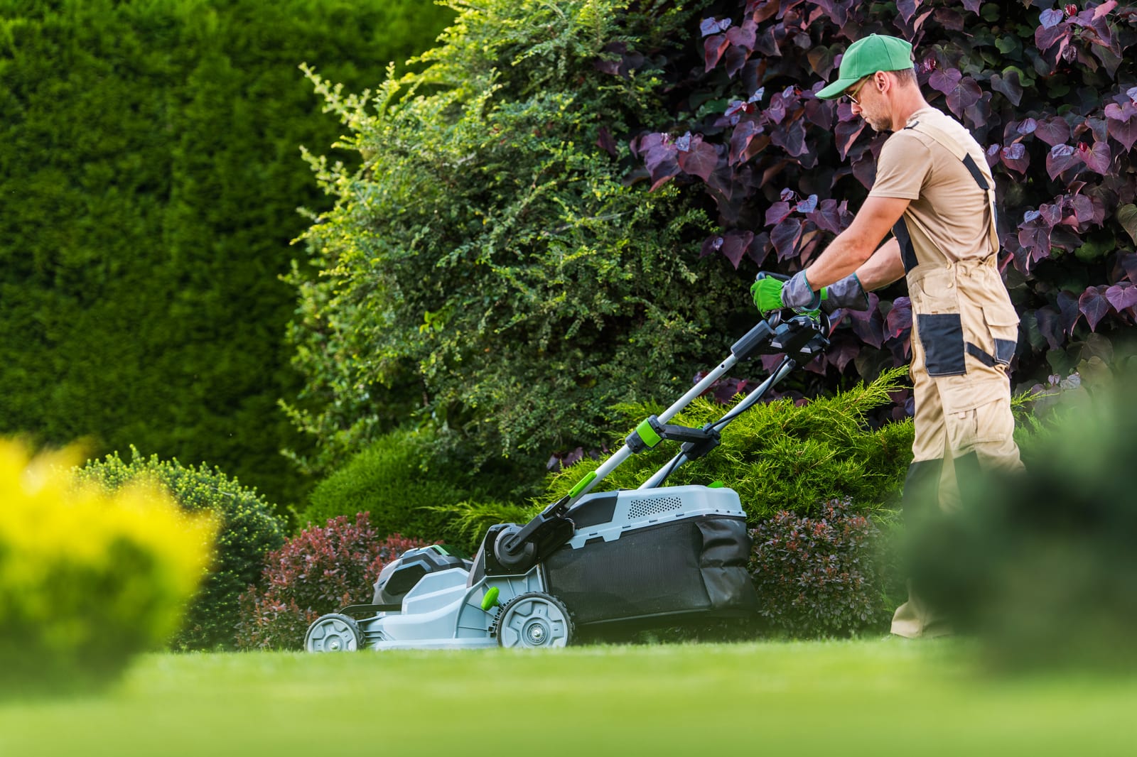 Preparing for the Winter Slow Season in Lawn Care