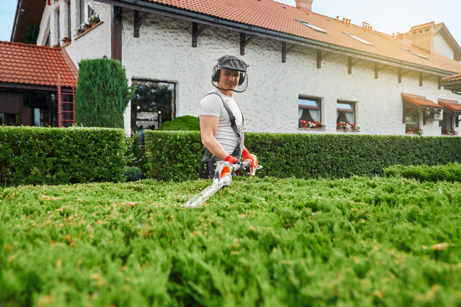 The Role of Smart Technology in Green Lawn Management